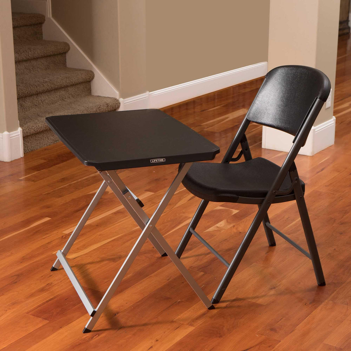 30-Inch Folding Table D420571