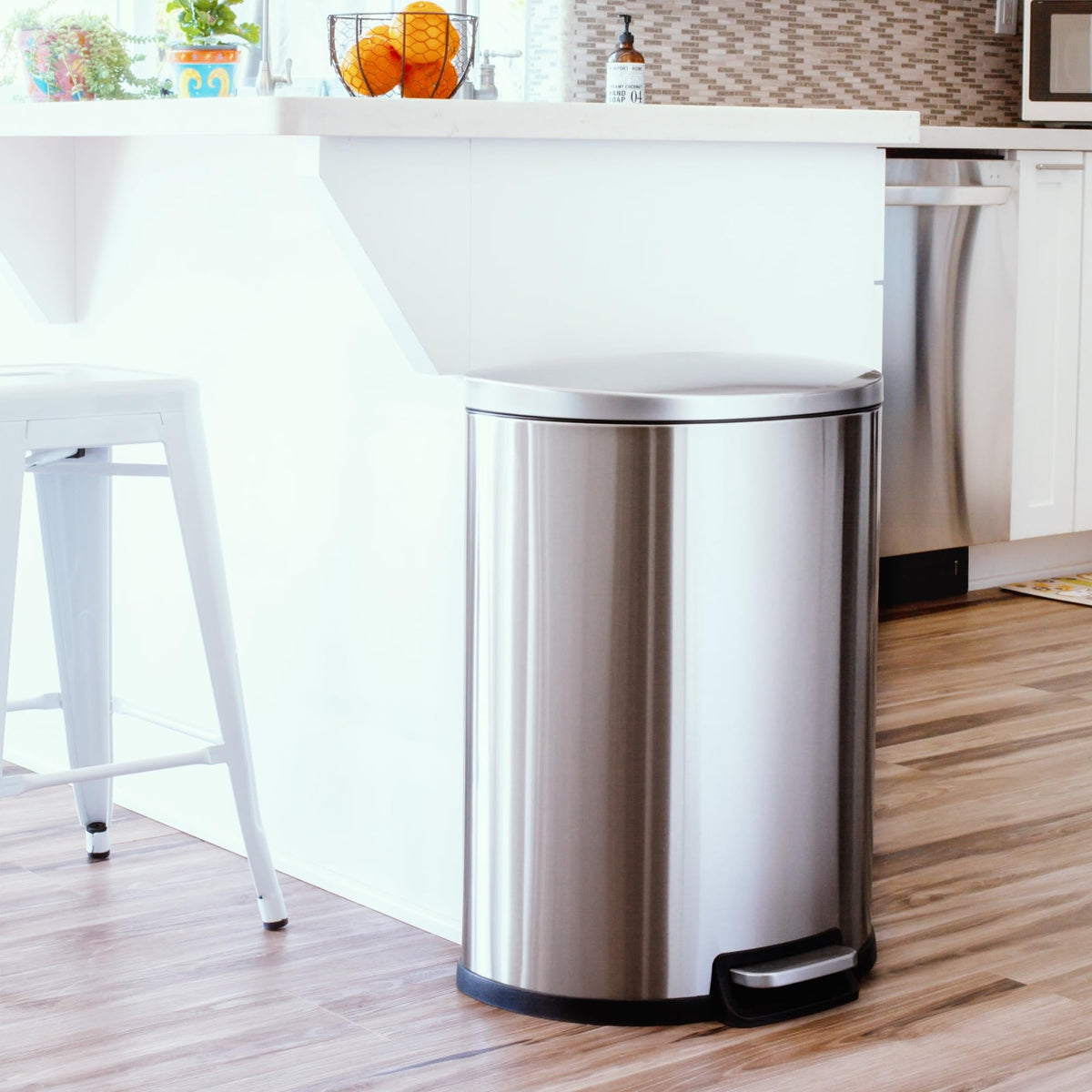 13.2 Gallon Stainless Steel Step-Up Trash Can I1576